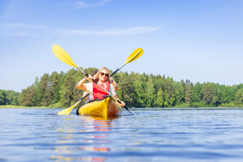 kaksikko kajakointi bella wake