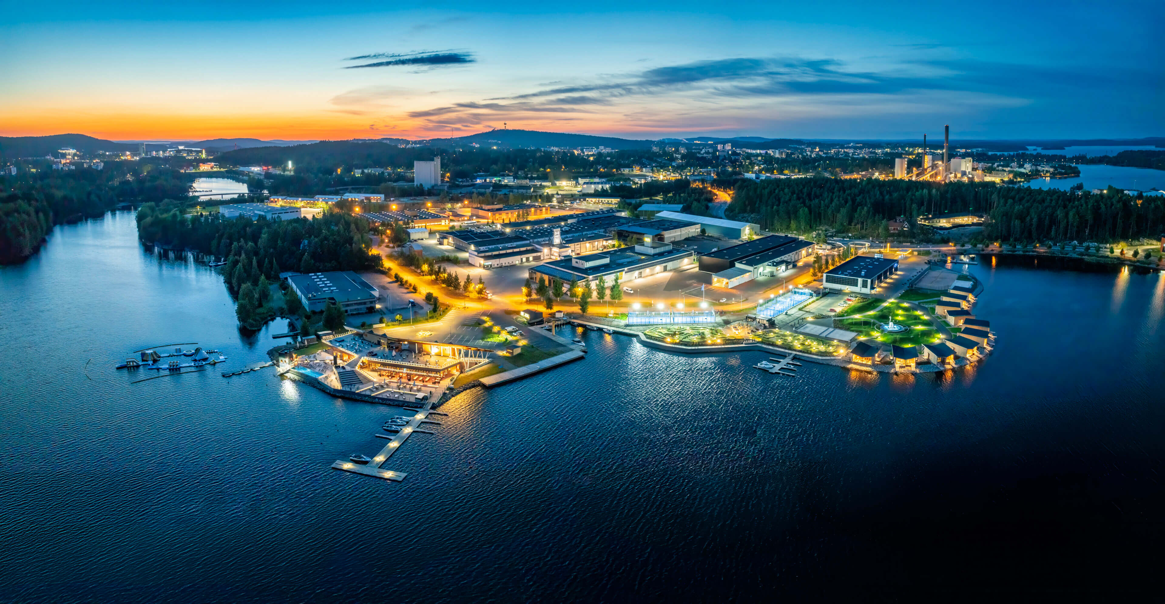 Bellanranta iltavalaistuksessa